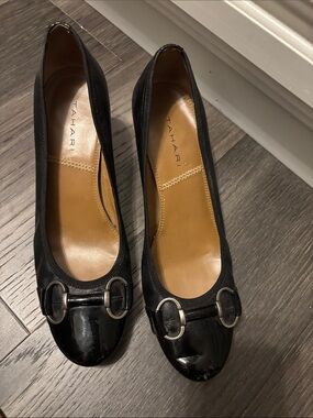 Tahari Black Leather Horsebit detail  heels